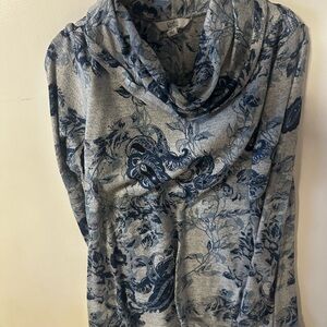 Croft & Barrow Blue and Cream Floral Top